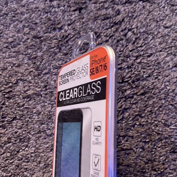 Tempered glass screen protector - Picture 3 of 3